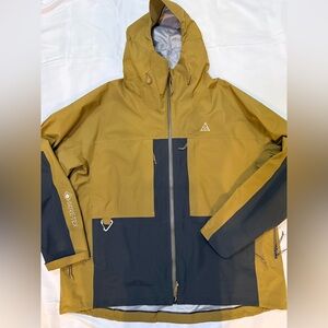 Nike ACG Gortex Misery Ridge, size XXL